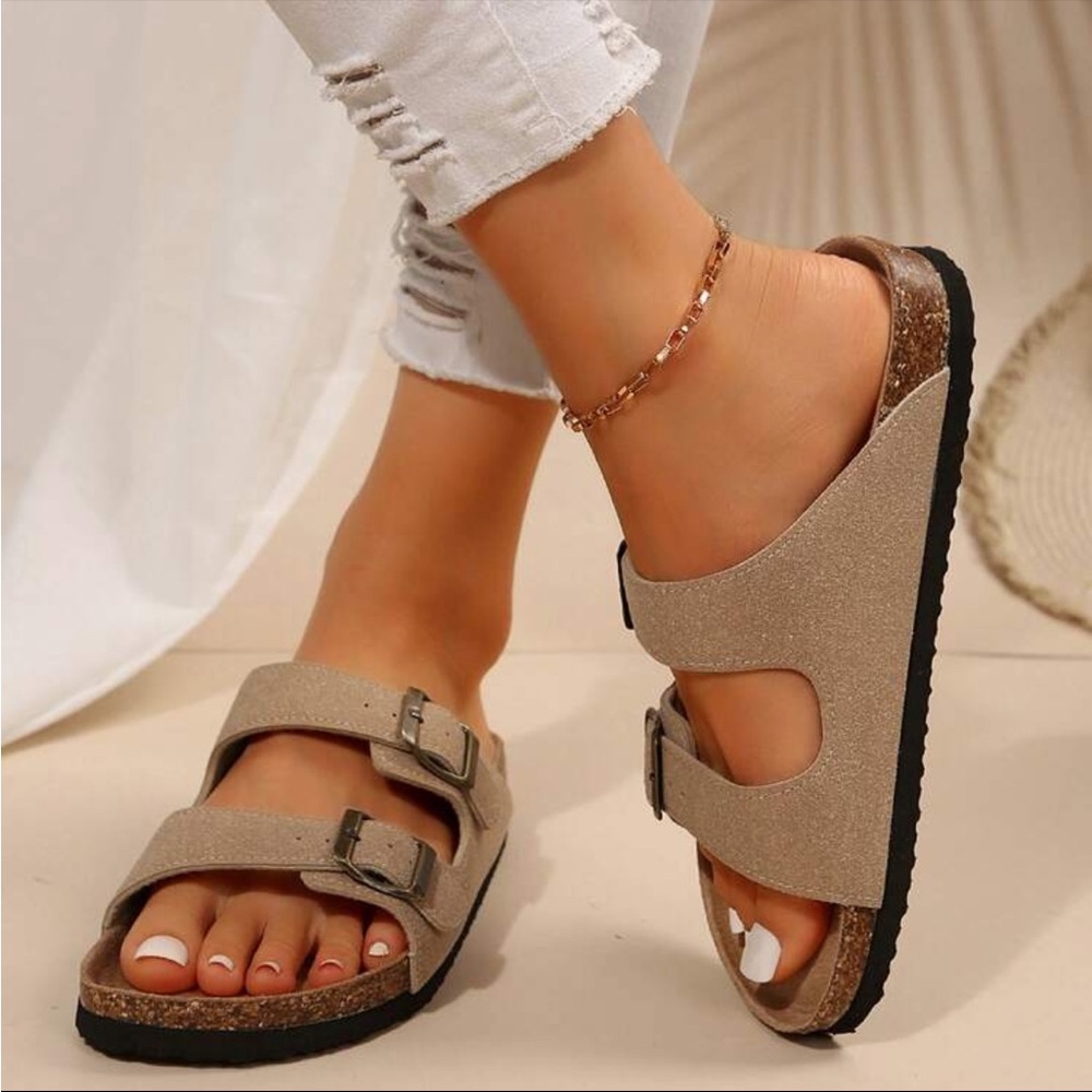 Sandals - Picture 5 of 6